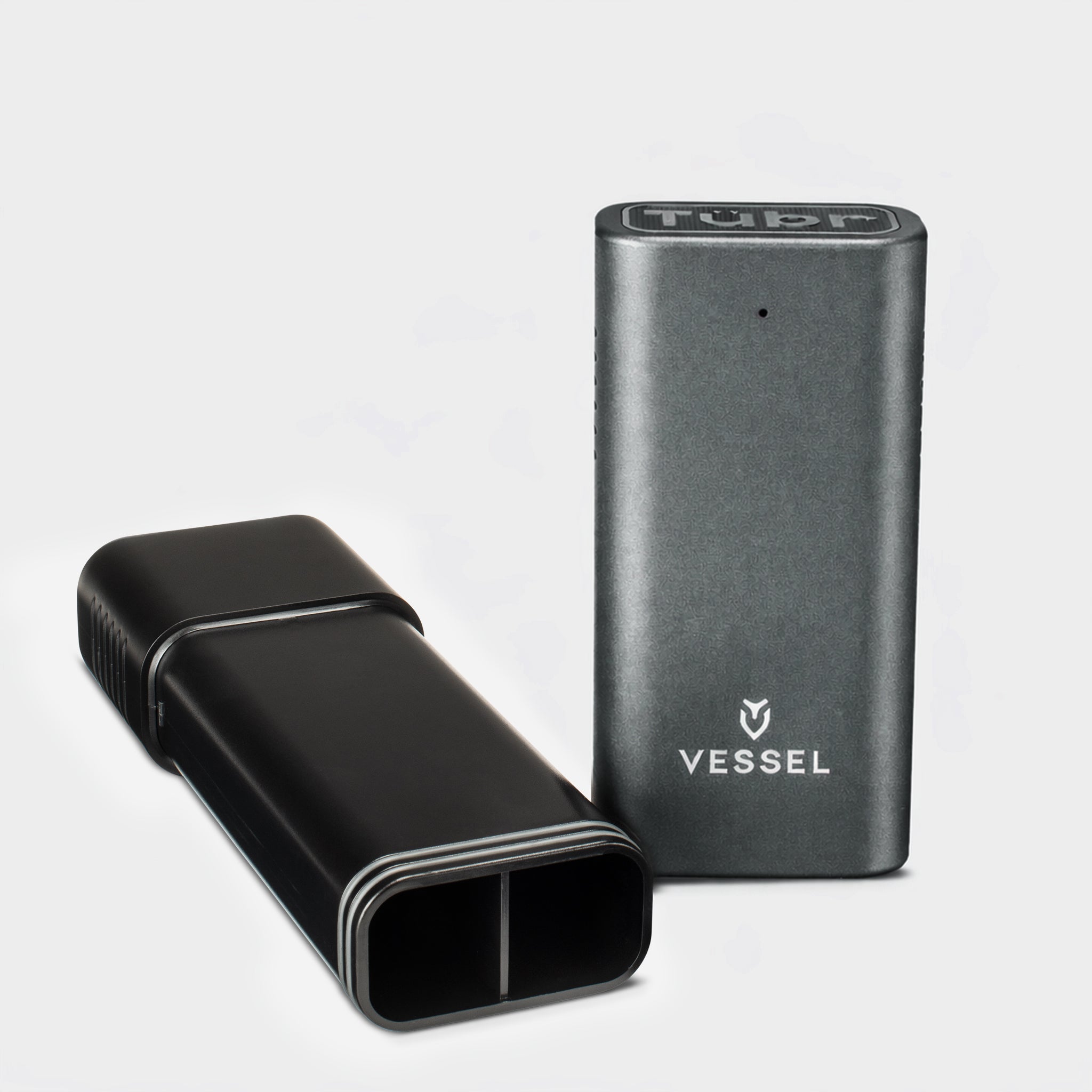 VESSEL x Tübr Gordo Alümen Cigar Case Gunmetal pulled apart #color_gunmetal