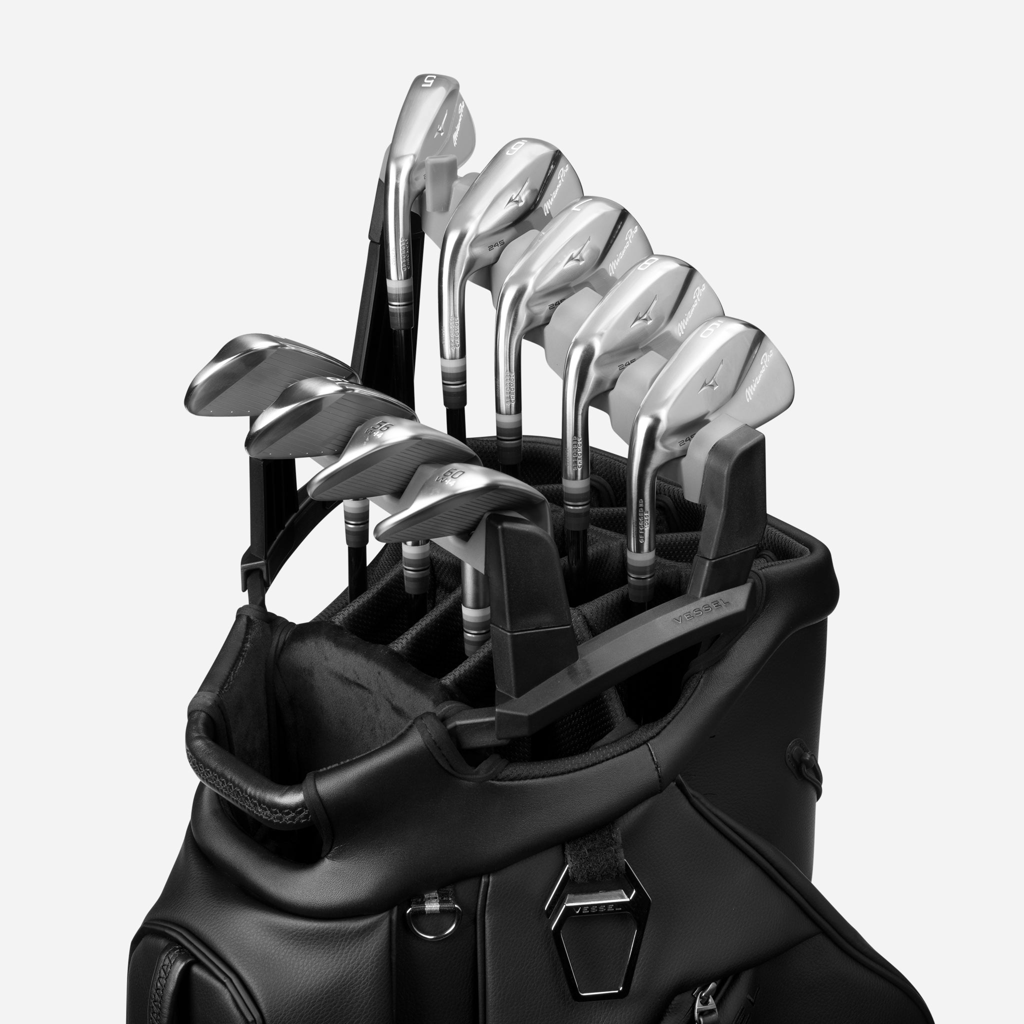 Cart bag golf club organizer with nine left handed golf clubs inside #hand_left