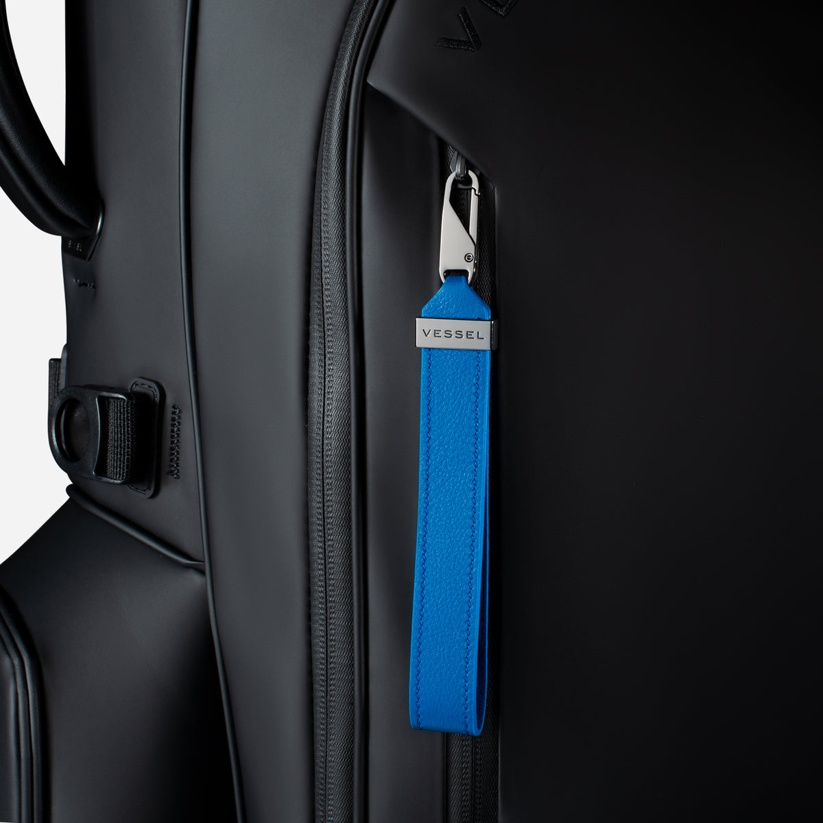 Leather Loop Pull on Vessel golf bag zipper #color_blue