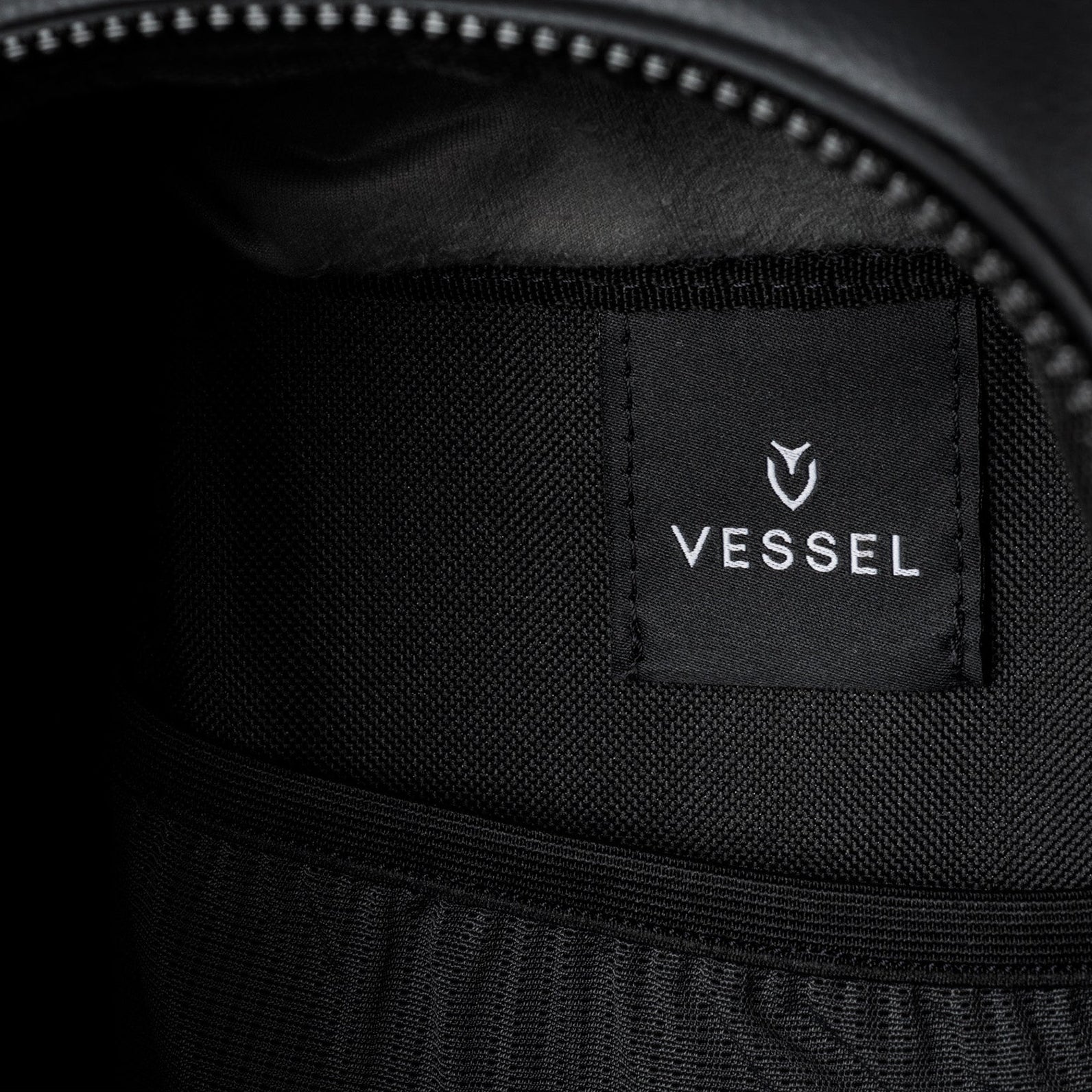 Air tag pocket inside of Sunday IV Golf Bag