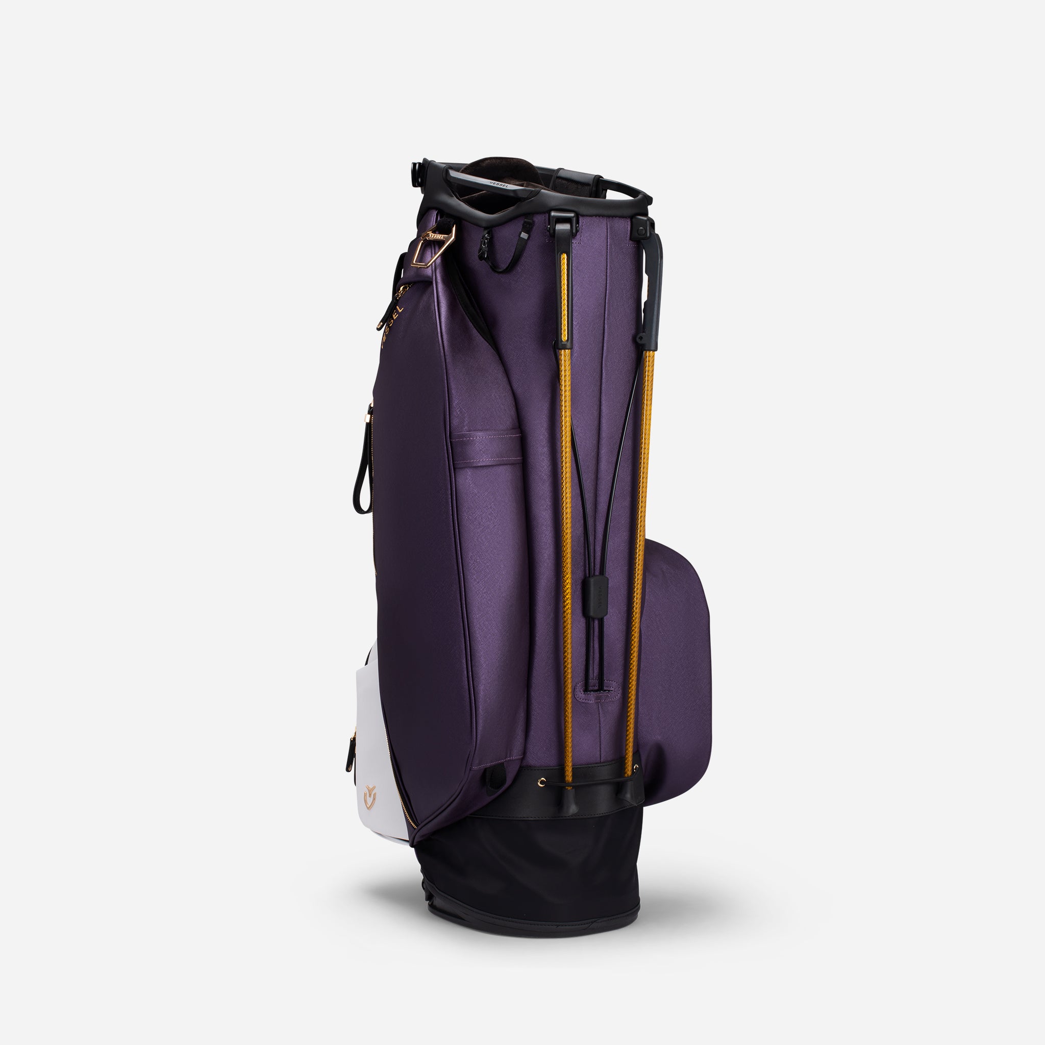 Gold carbon fiber legs of Player V Pro Monarch