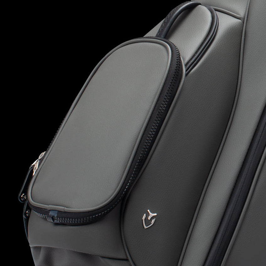 360 degree zip off ball pocket on Sunday IV Golf Bag