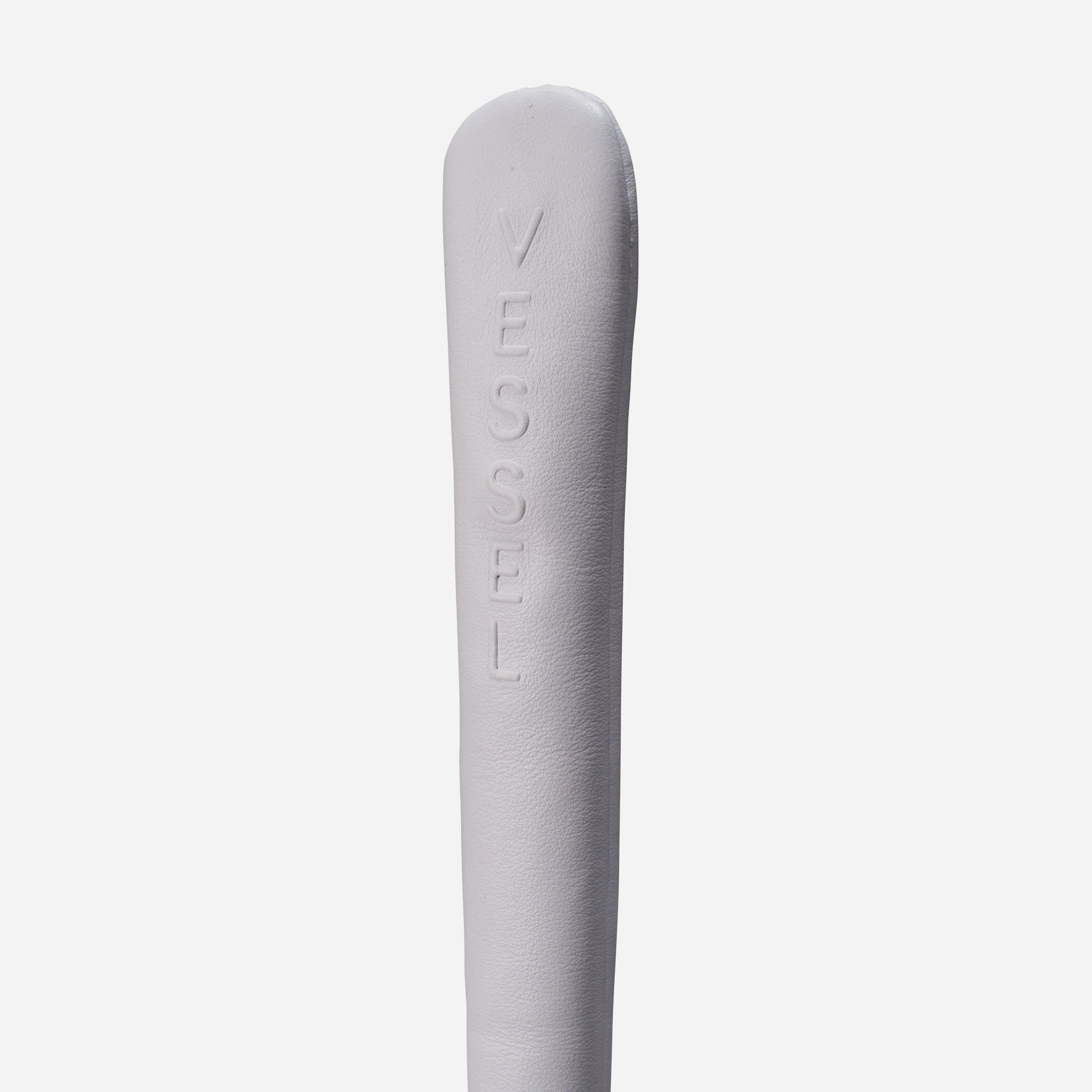 Backside of White Alignment Stick Embossé Cover #color_white