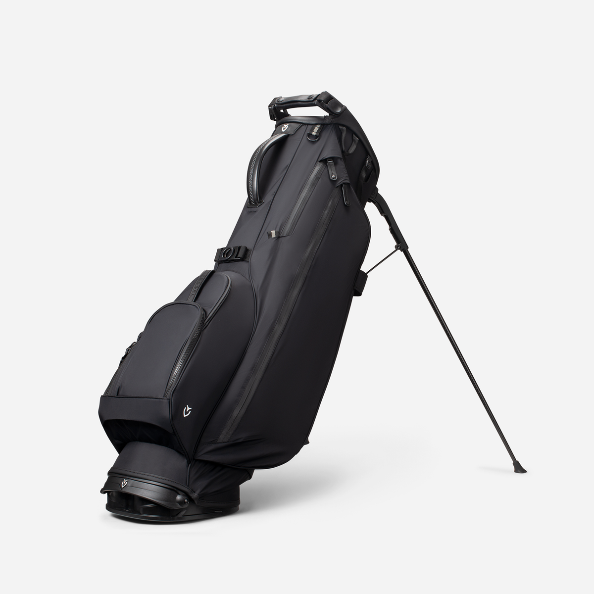 Black Lux Air stand bag against a white background