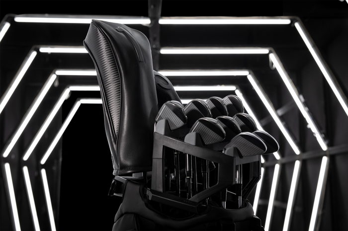 Essential Tips When Deciding on a 6-Way Vs 14-Way Golf Bag