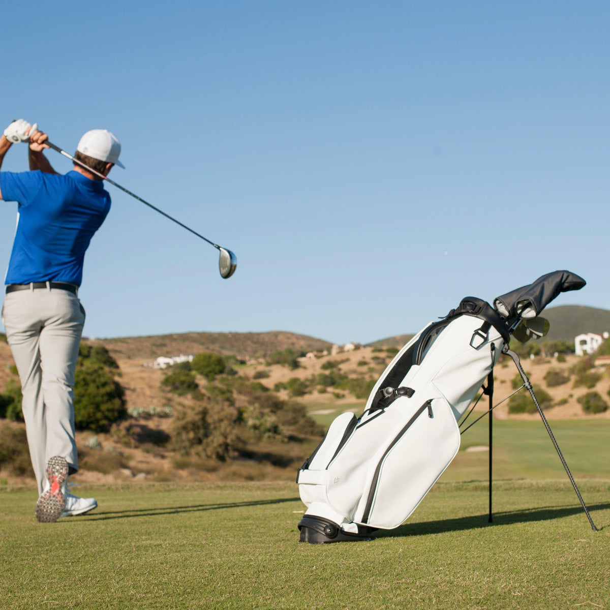 Your Golf Bag Checklist: 30 Essential Items for Golfers