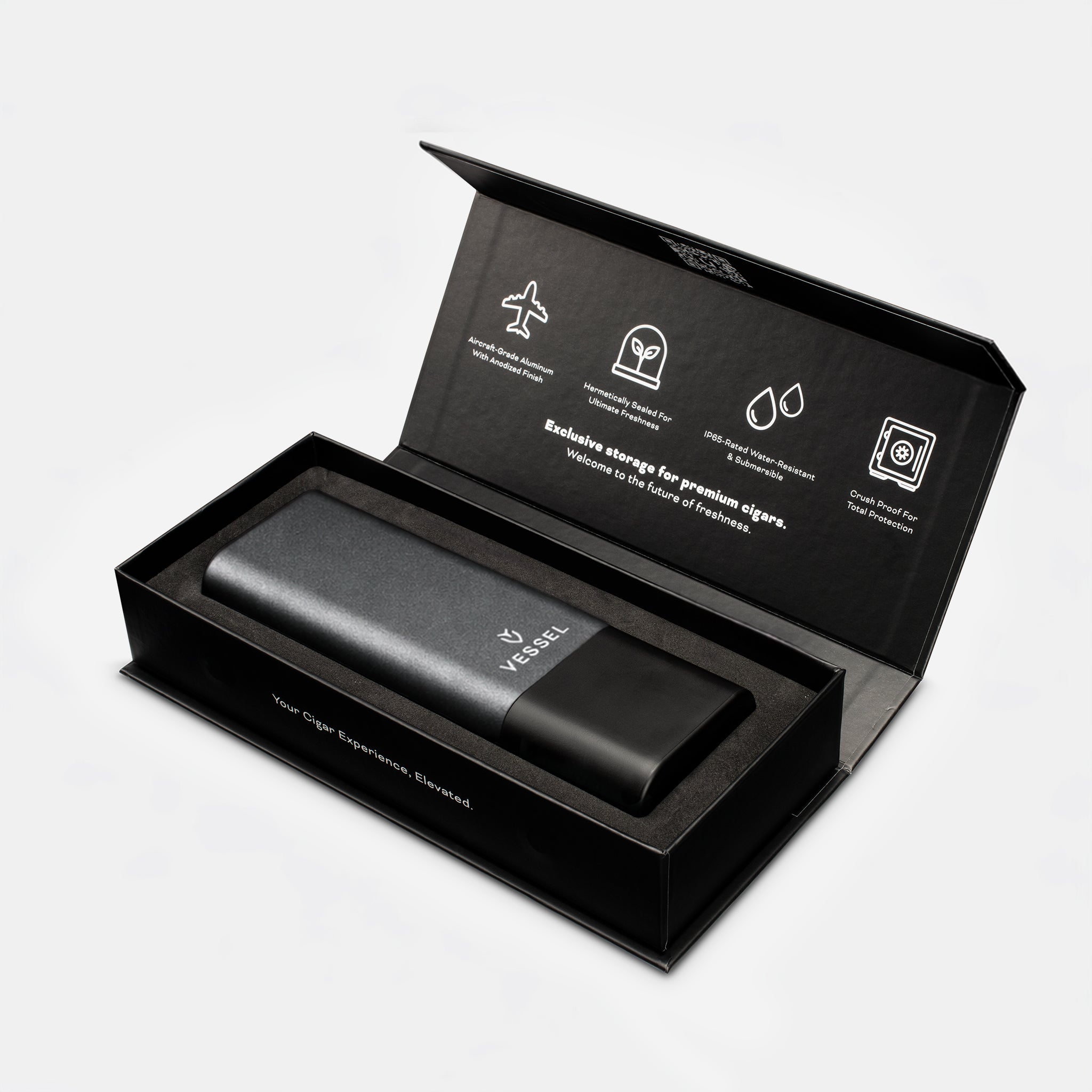 VESSEL x Tübr Gordo Alümen Cigar Case  Gunmetal inside of box #color_gunmetal