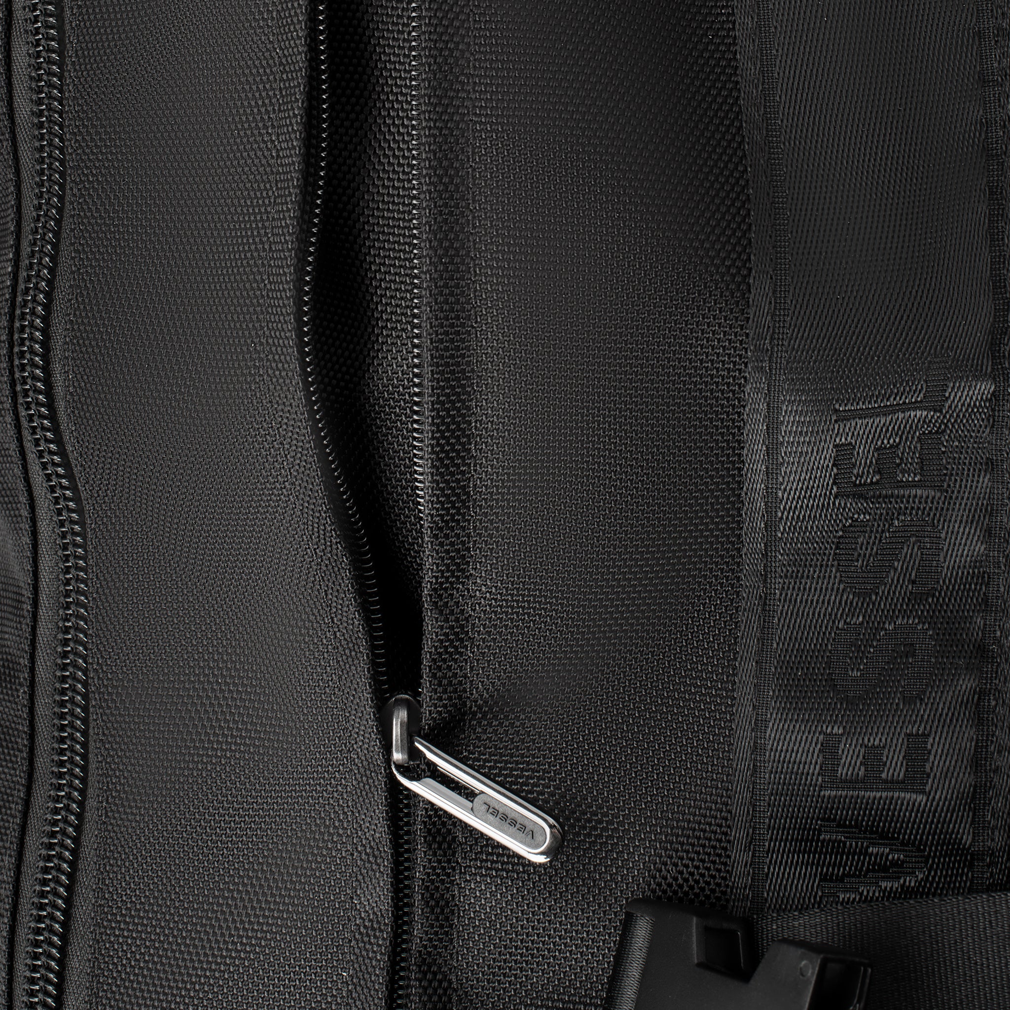 Close up of zipper gussets on Golf Travel Case Pro 