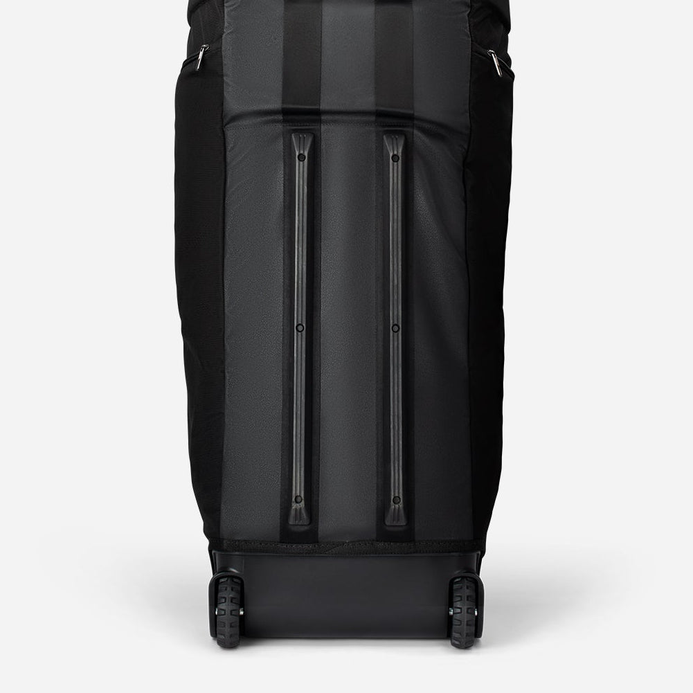 Plastic runner guards on backside of Golf Travel Case Pro 