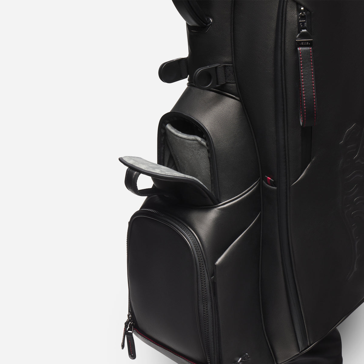 Magnetic rangefinder pocket on vessel x sdr venom player v golf bag
