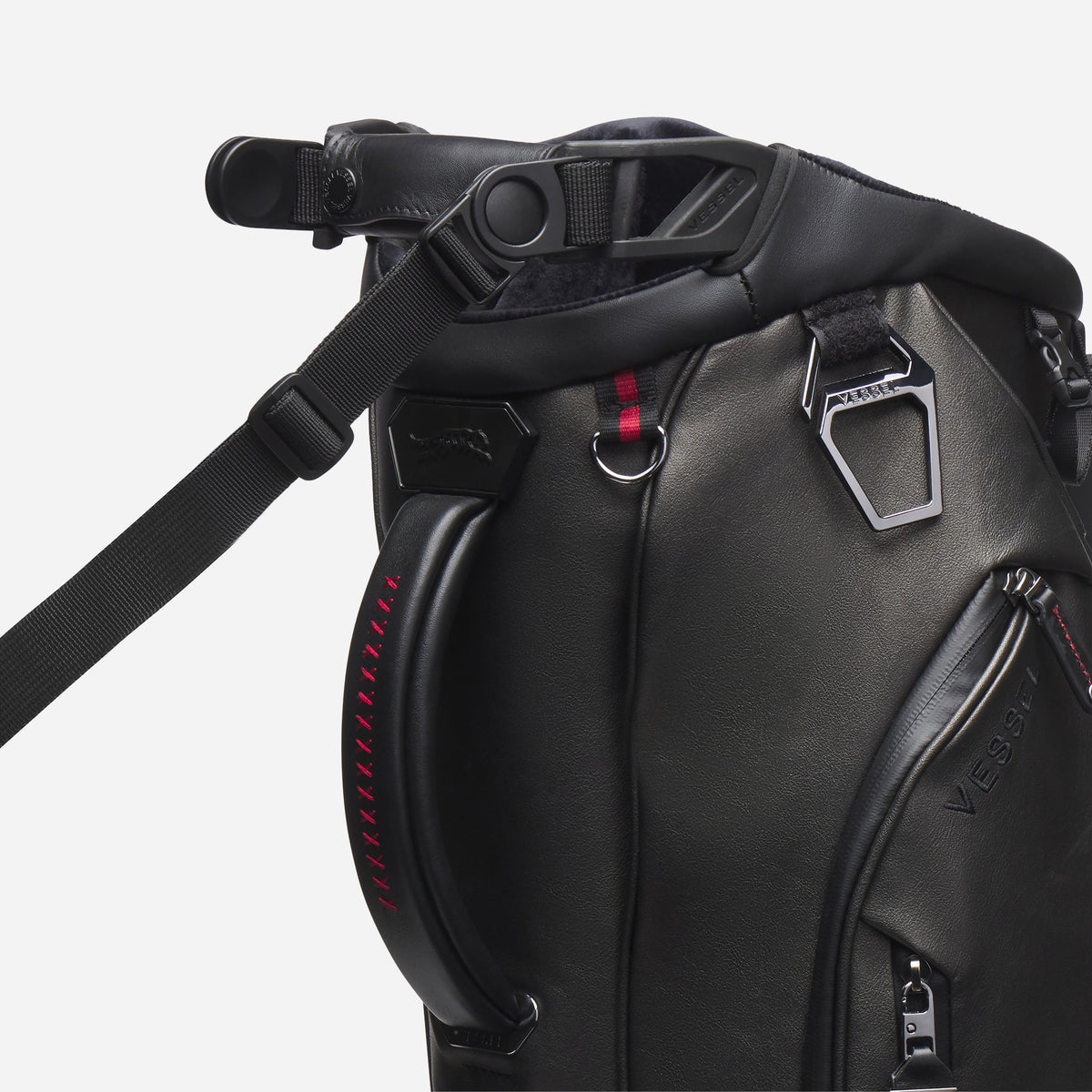 Close up of carry strap connections points on vessel x sdr venom player v golf bag