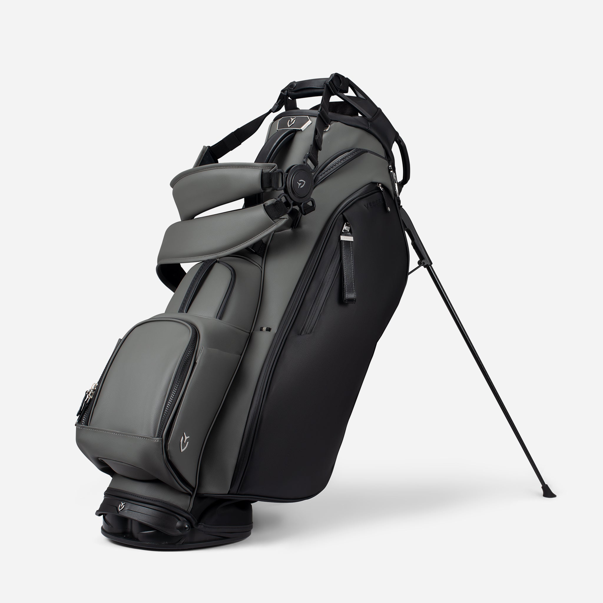 Double straps attached to Player V Pro Stand Phantom golf bag