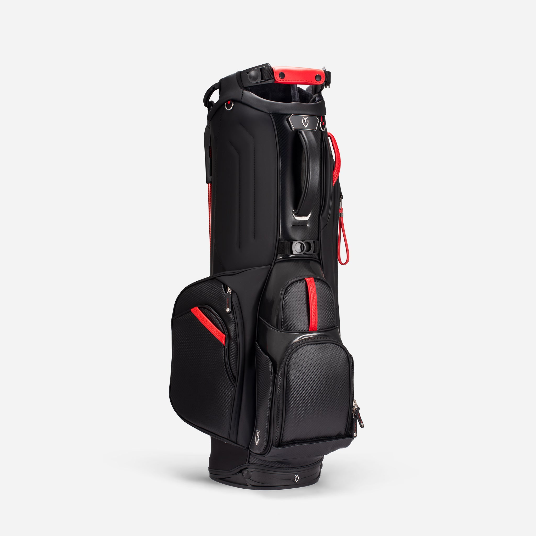 Nightfire Player V Pro golf bag turned to the right