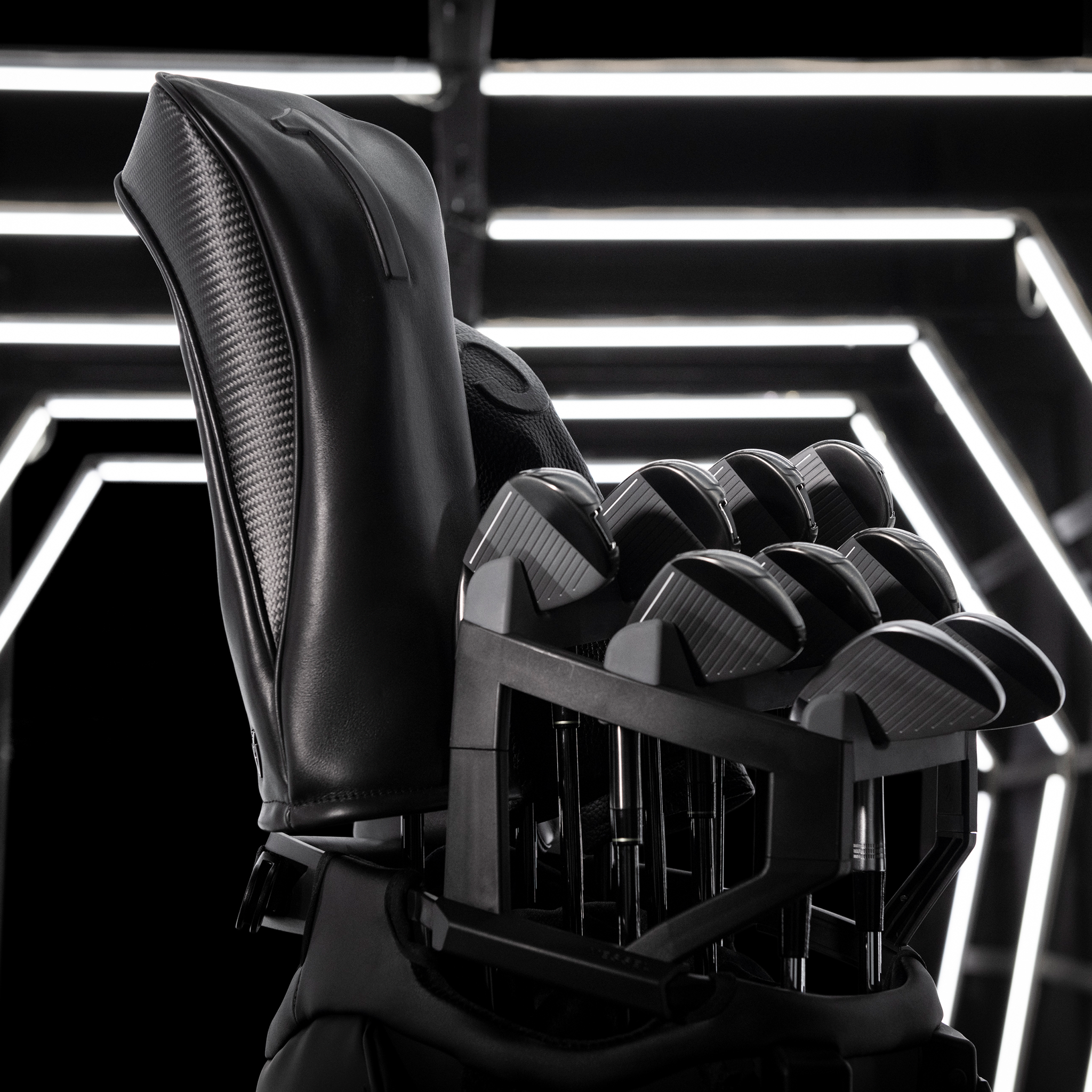 The Player V Pro Carbon Stand Bag featuring a golf club organizer and Lux Carbon Embosse Headcover.