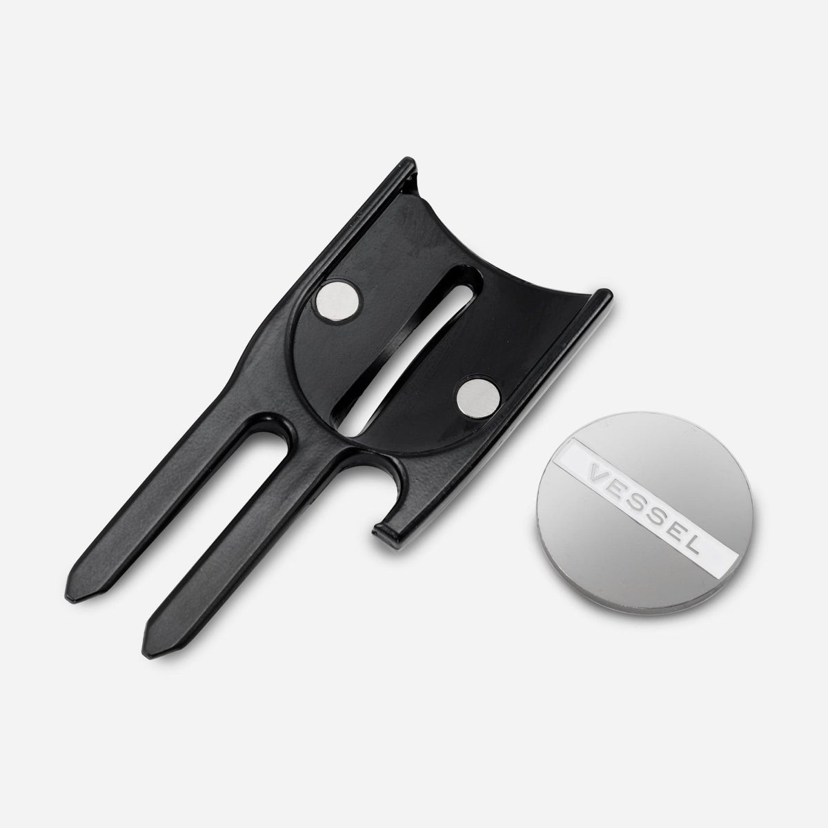 Magnetic Ballmarker removed from VESSEL x Birdicorn Divot Tool