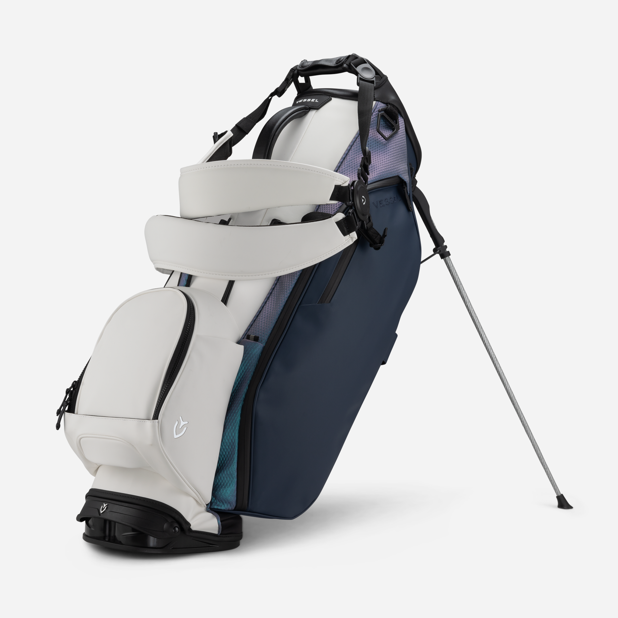 Vessel Player III Carbon Black Golf Bag Review - Plugged In Golf