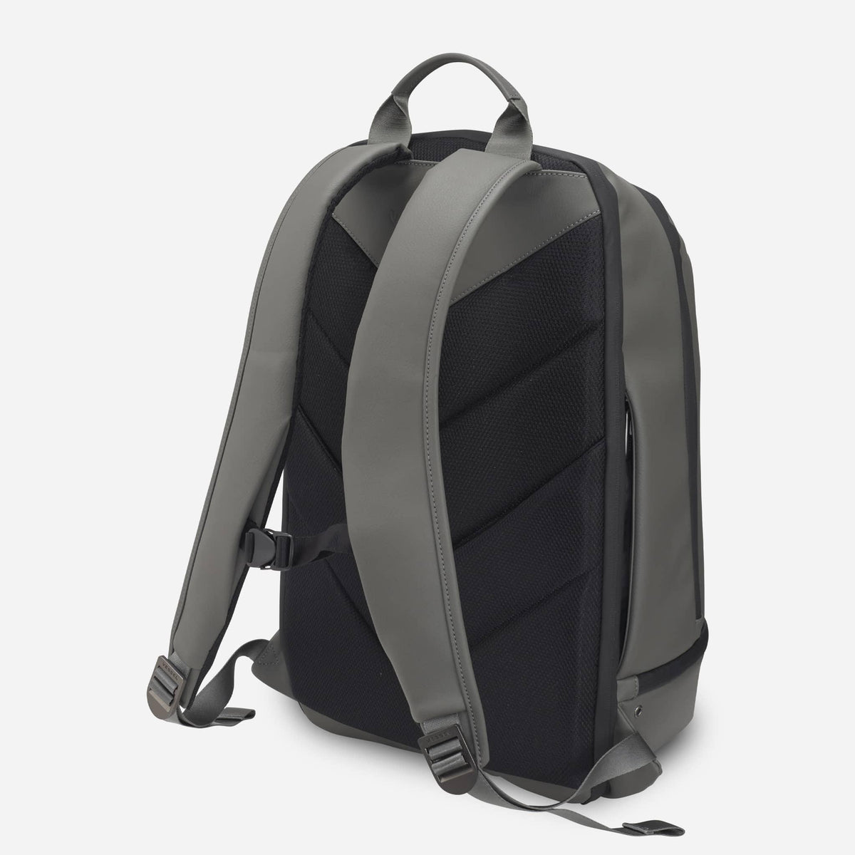 Signature 2.0 Plus Backpack with Antimicrobial Liner | VESSEL